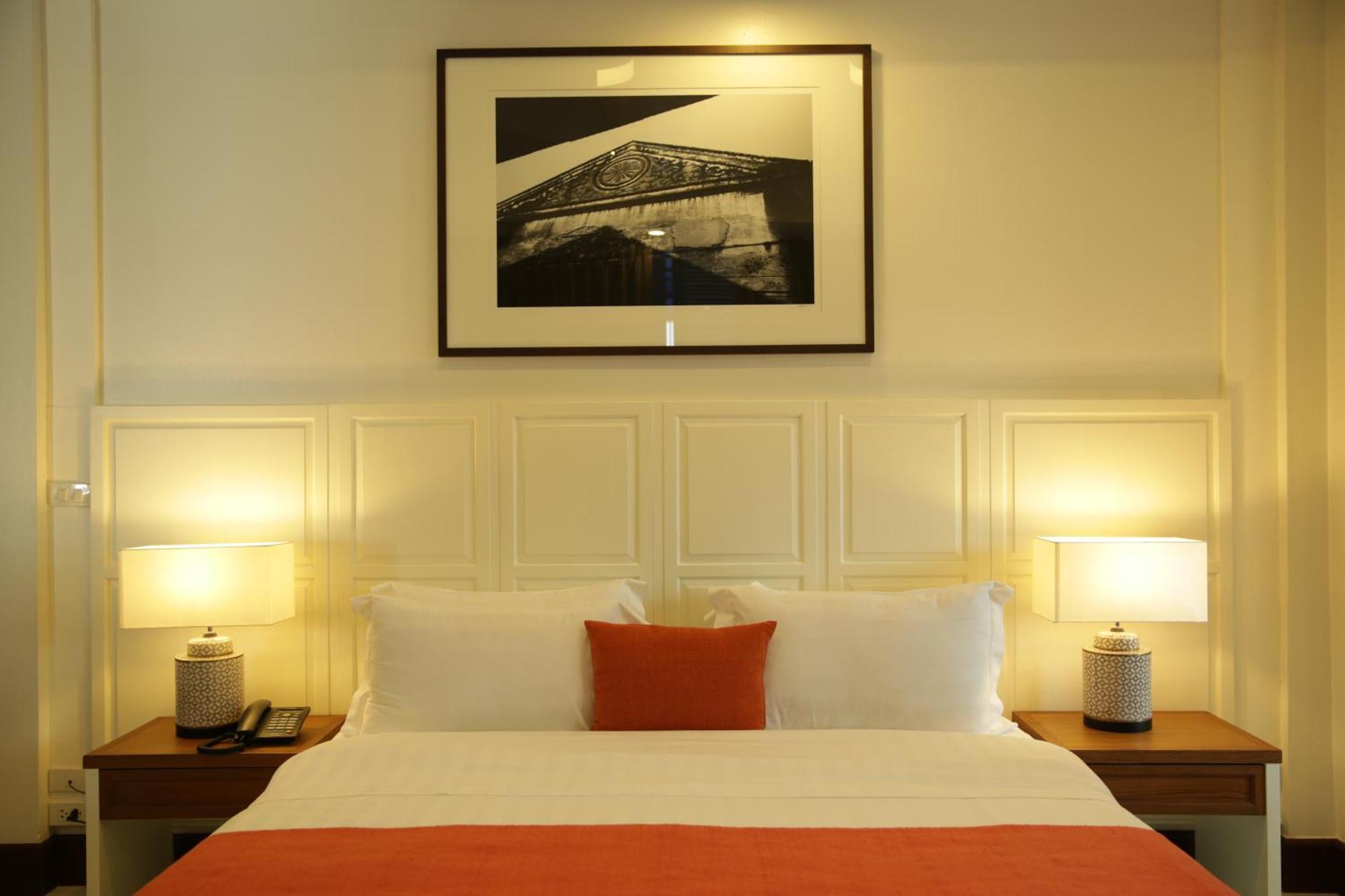 Nandha Hotel Бангкок Экстерьер фото