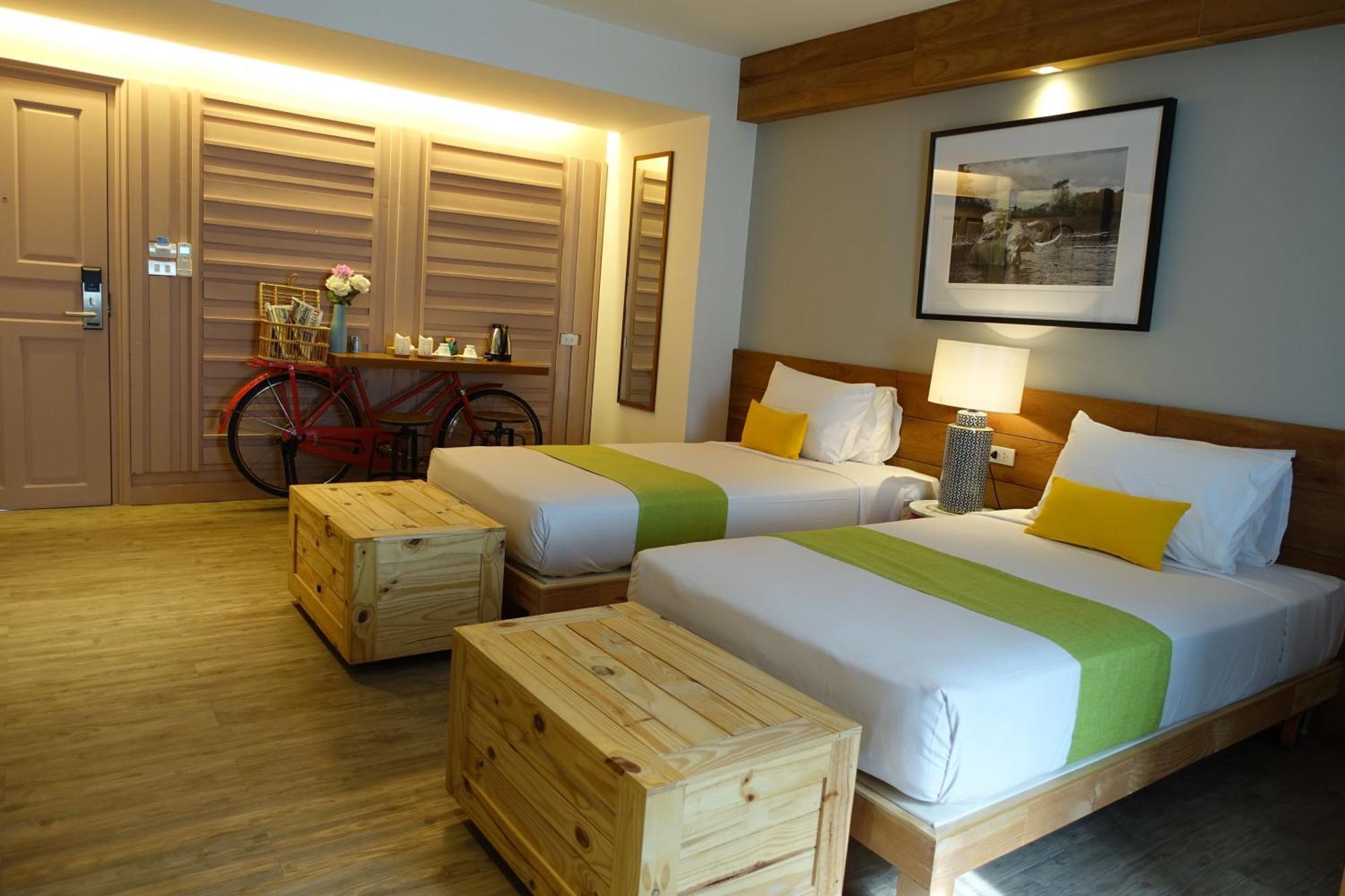 Nandha Hotel Бангкок Номер фото