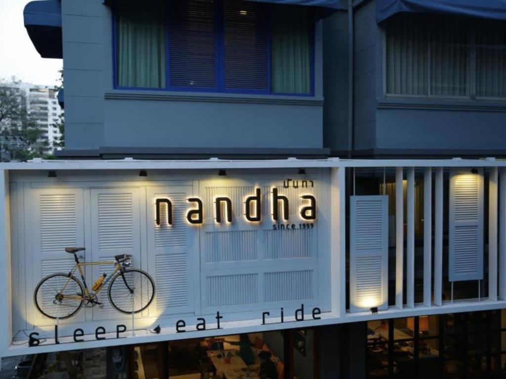 Nandha Hotel Бангкок Экстерьер фото